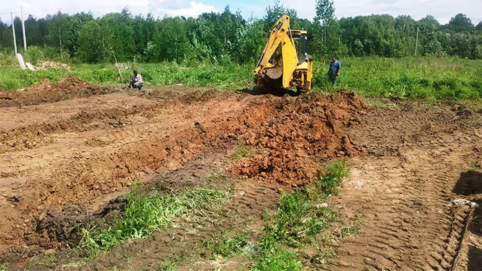Выполнение земляных работ